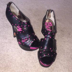Betsey Johnson Black Peep Toe Heel with Pink Stars